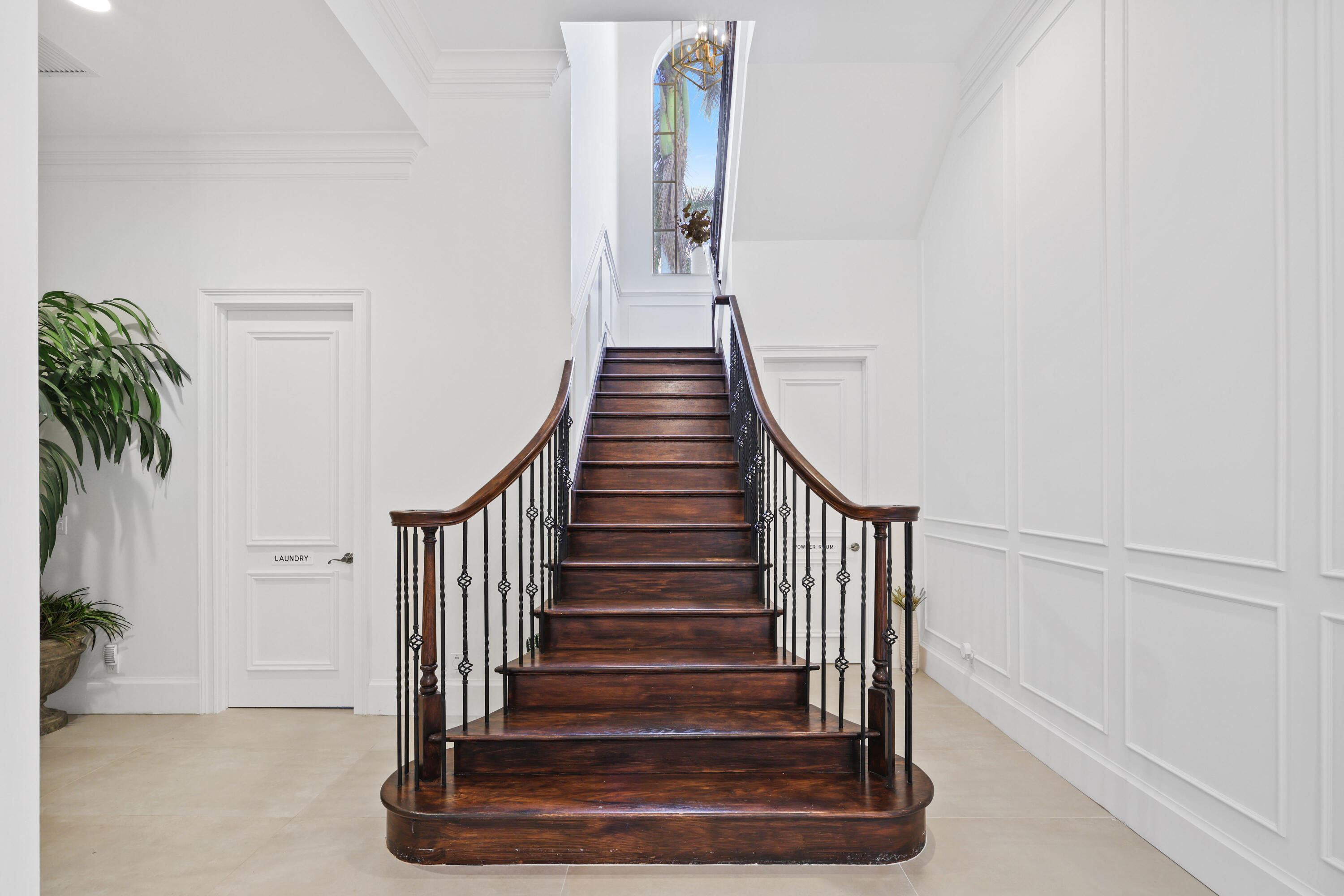 562 Rookery Place Jupiter, FL 33458 - Photo 42 of 72 a view of entryway and hall