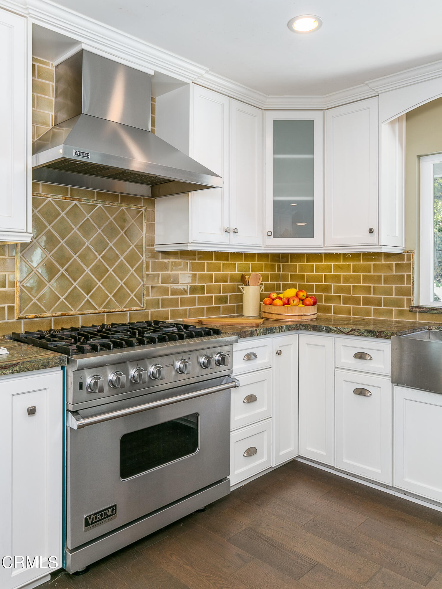 2209 Cielo Place Arcadia, CA 91006 - Photo 14 of 49 a kitchen with stainless steel appliances granite countertop white cabinets and a stove