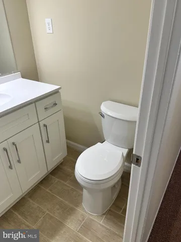 a view of empty room with window