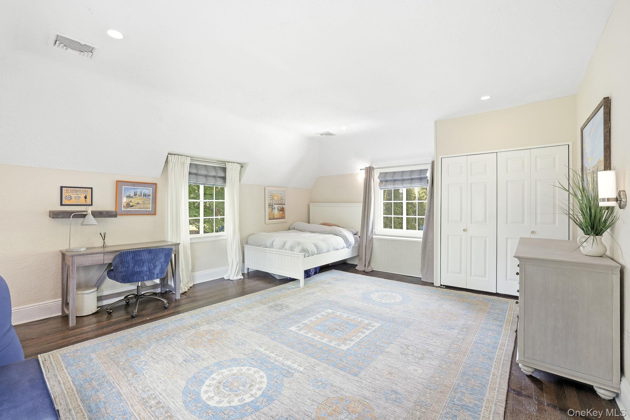 14 Overhill Road New Rochelle, NY 10804 - Photo 33 of 54