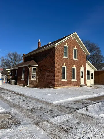 $220,000 | 460 East 8th Street, Winona, MN 55987