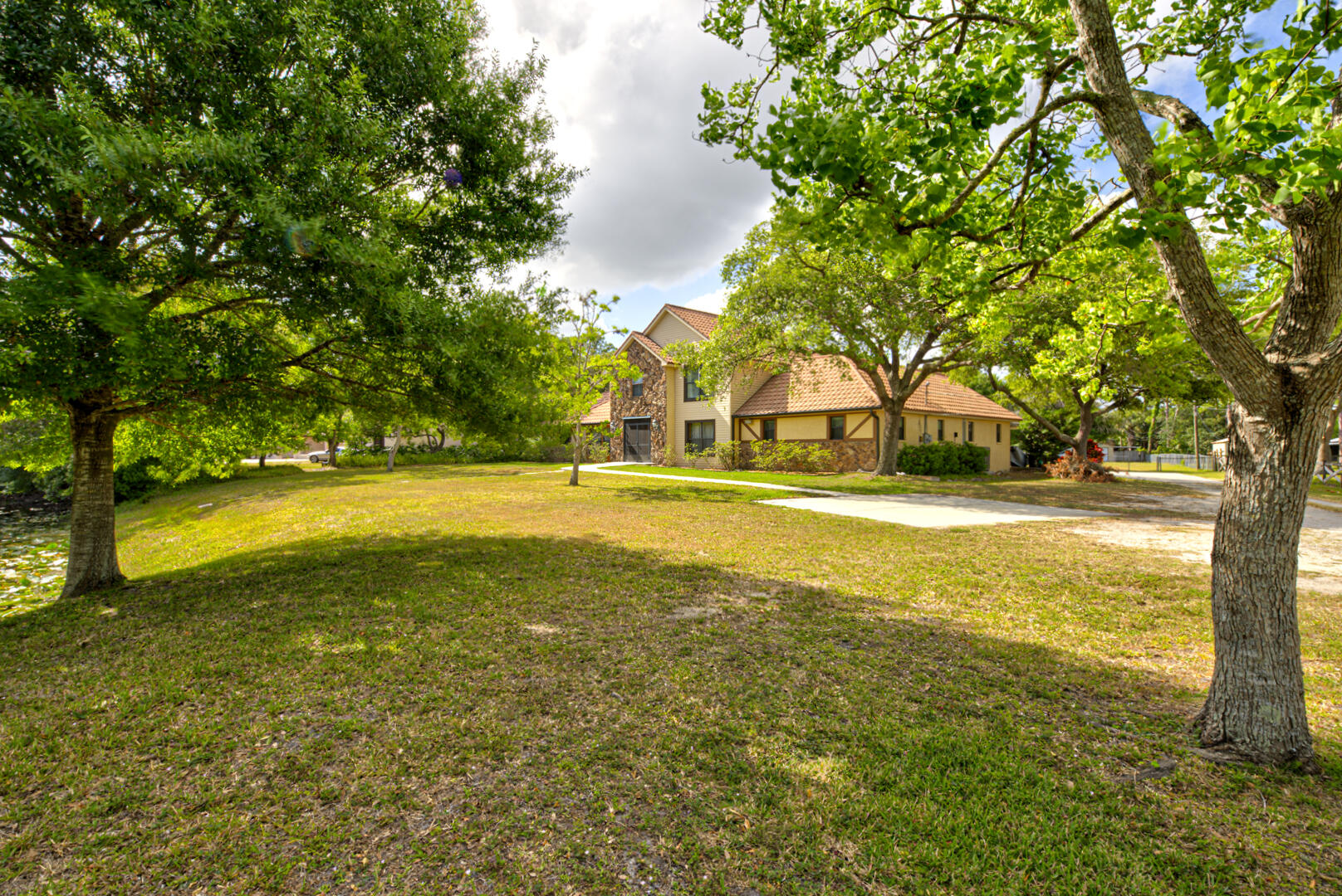 4885 Rayburn Road Cocoa, FL 32926 - Photo 6 of 99 front yard right