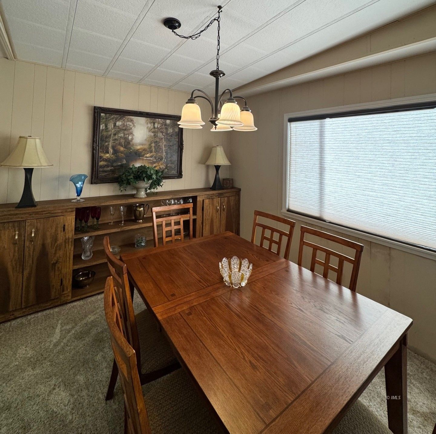 1495 Argyle Lane Bishop, CA 93514 - Photo 7 of 17 Dining Room