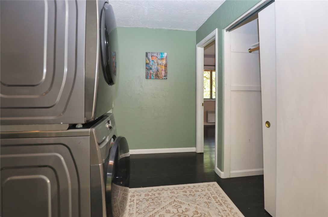 9712 Harrington Flat Road Middletown, CA 95461 - Photo 13 of 38 Laundry Room