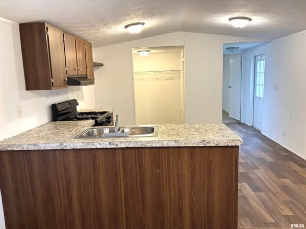 $39,900 | 1515 North Lincoln Avenue, Unit 63, Springfield, IL 62702
