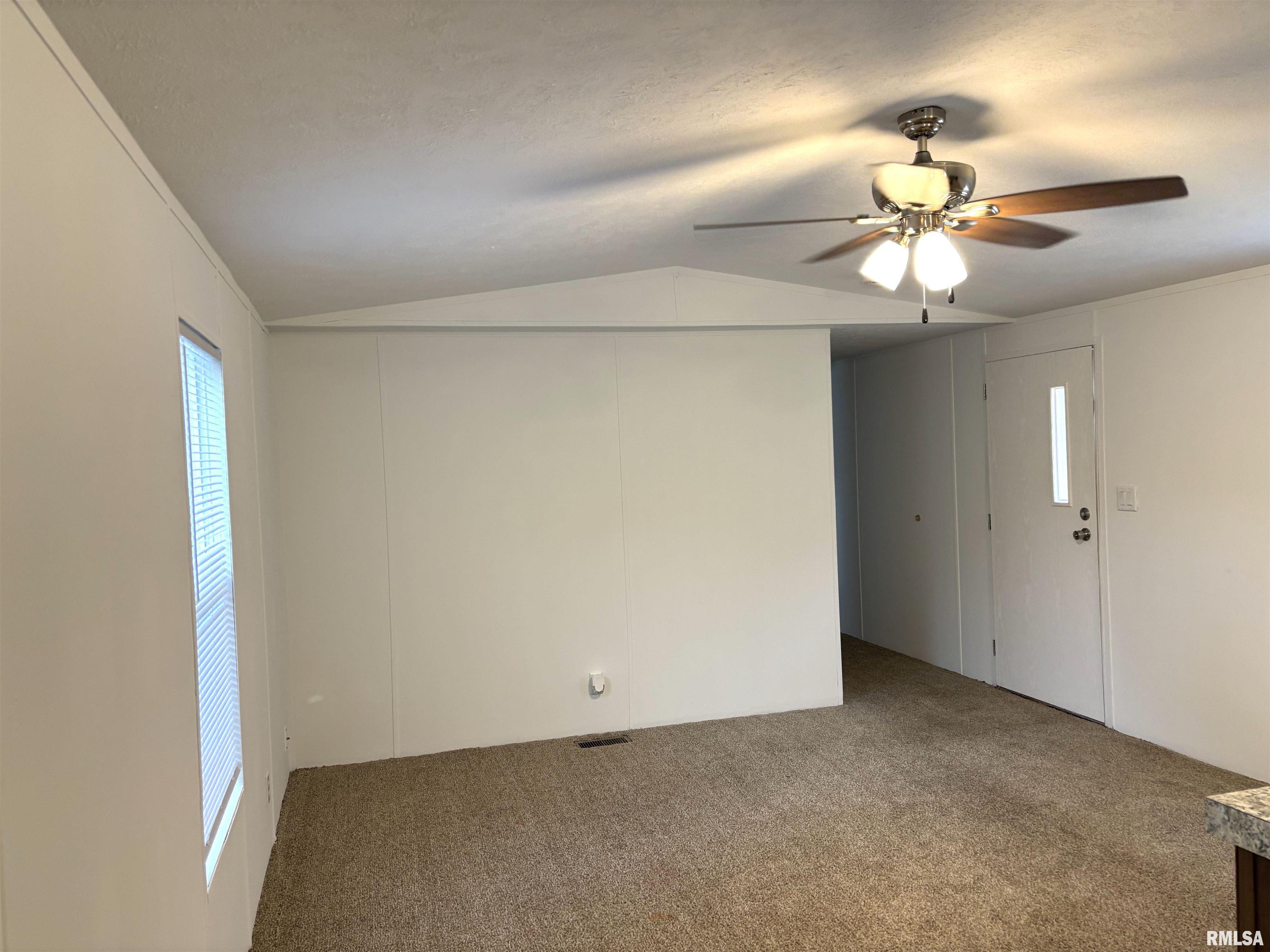 1515 North Lincoln Avenue, Unit 63 Springfield, IL 62702 - Photo 9 of 31