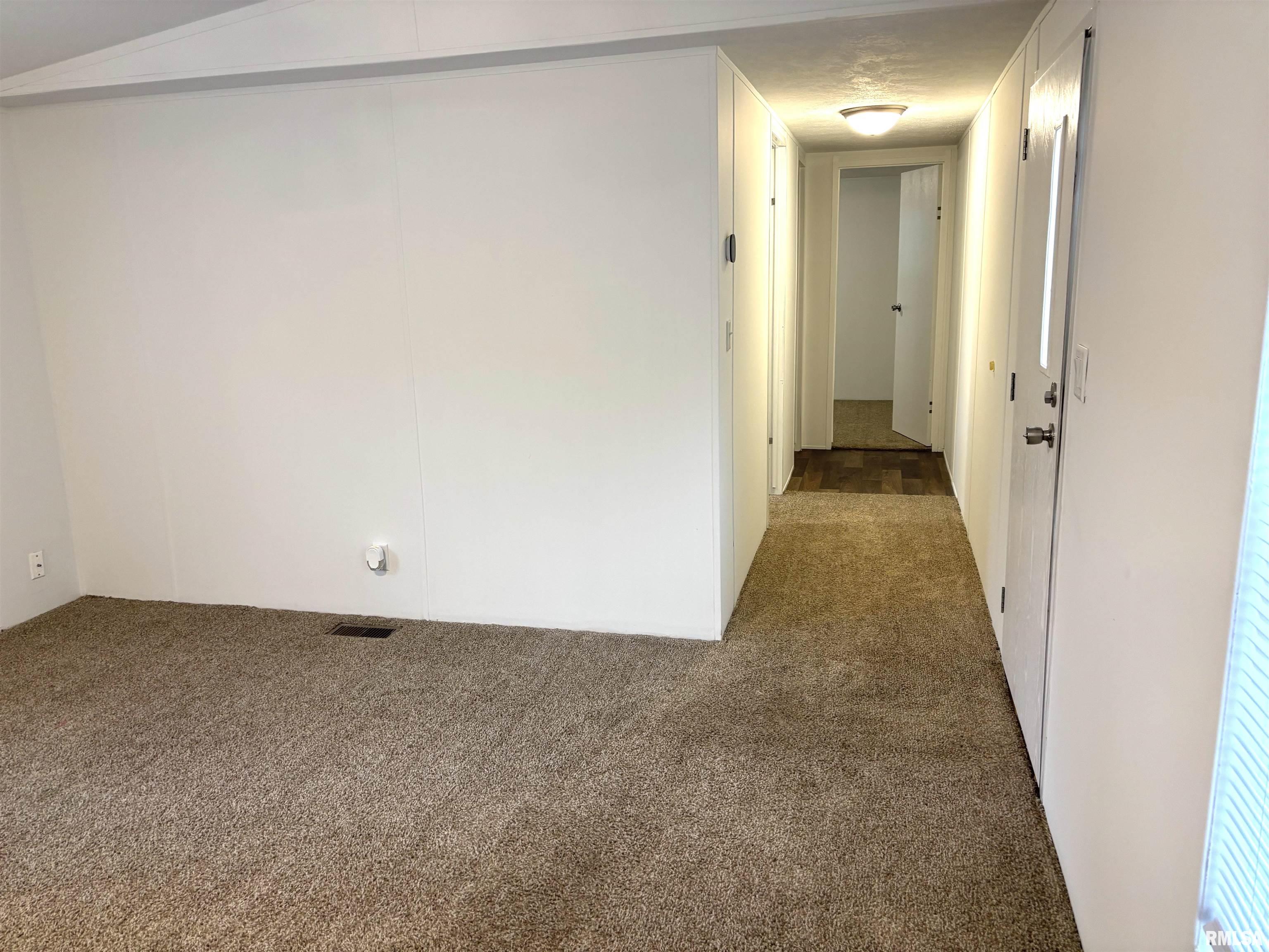 1515 North Lincoln Avenue, Unit 63 Springfield, IL 62702 - Photo 10 of 34