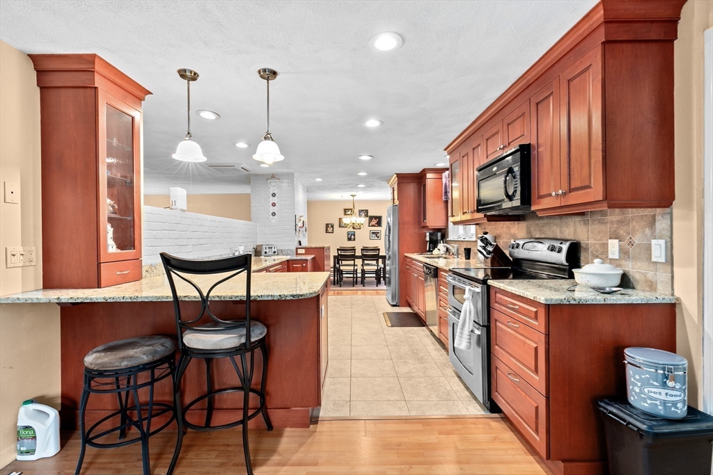 28 Paxton Road Framingham, MA 01701 - Photo 12 of 35 Gallery Image 12