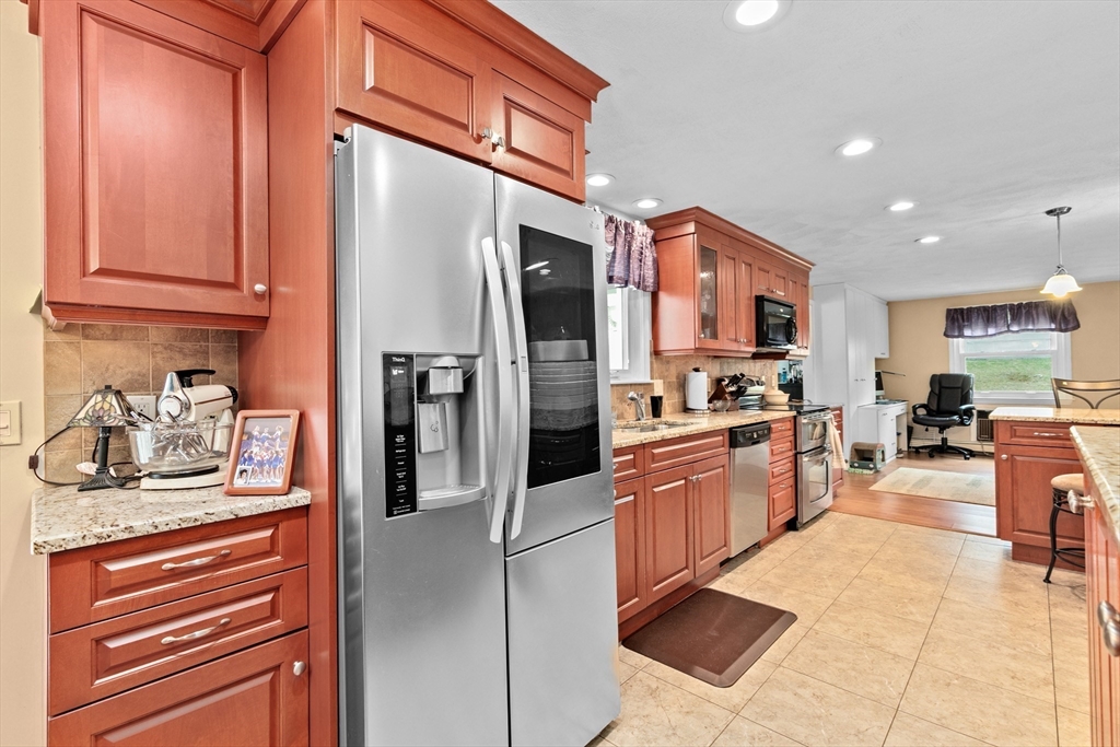 28 Paxton Road Framingham, MA 01701 - Photo 19 of 35 Gallery Image 19