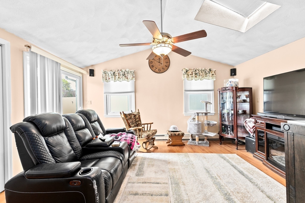 28 Paxton Road Framingham, MA 01701 - Photo 9 of 35 Gallery Image 9
