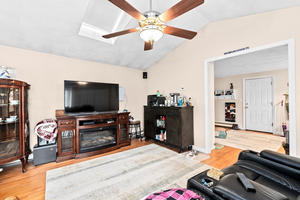 28 Paxton Road Framingham, MA 01701 - Photo 10 of 35 Gallery Image 10
