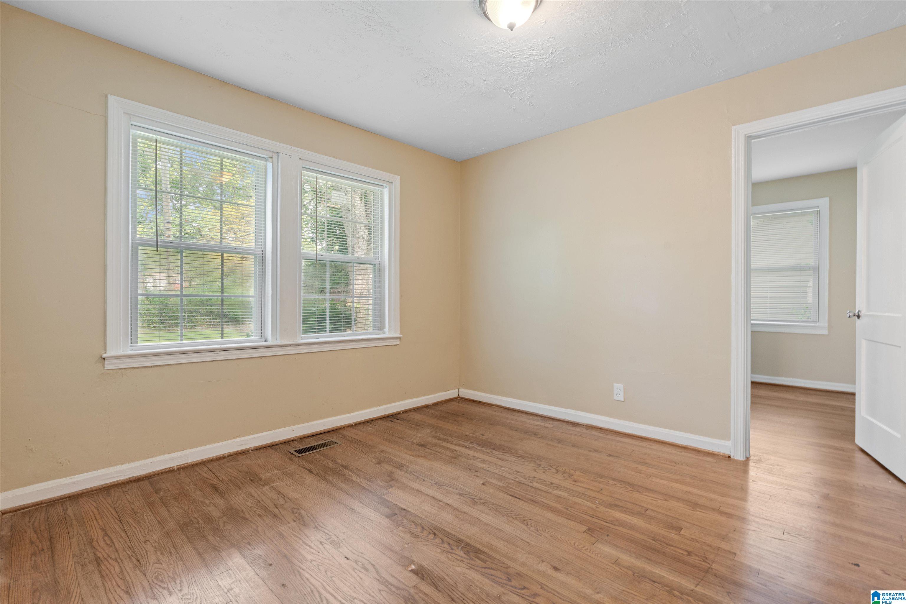 900 25th Street Southwest Birmingham, AL 35211 - Photo 14 of 21