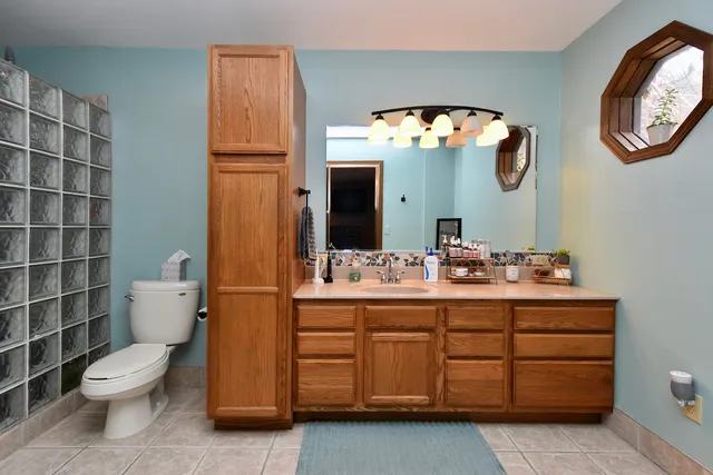 $423,900 | 386 Pleasant Hill Drive, Winona, MN 55987