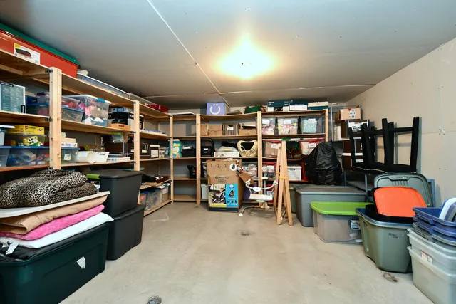 $423,900 | 386 Pleasant Hill Drive, Winona, MN 55987