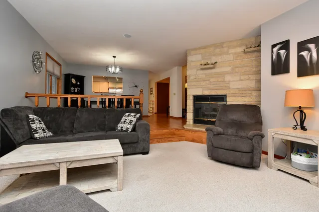 $423,900 | 386 Pleasant Hill Drive, Winona, MN 55987