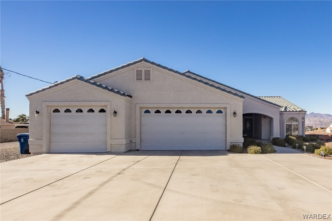 4032 Mercer Road Bullhead City, AZ 86429 - Photo 2 of 50 Gallery Image 2