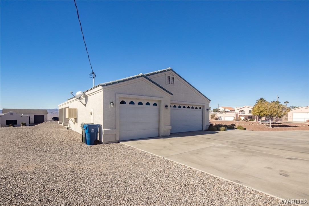 4032 Mercer Road Bullhead City, AZ 86429 - Photo 3 of 50 Gallery Image 3