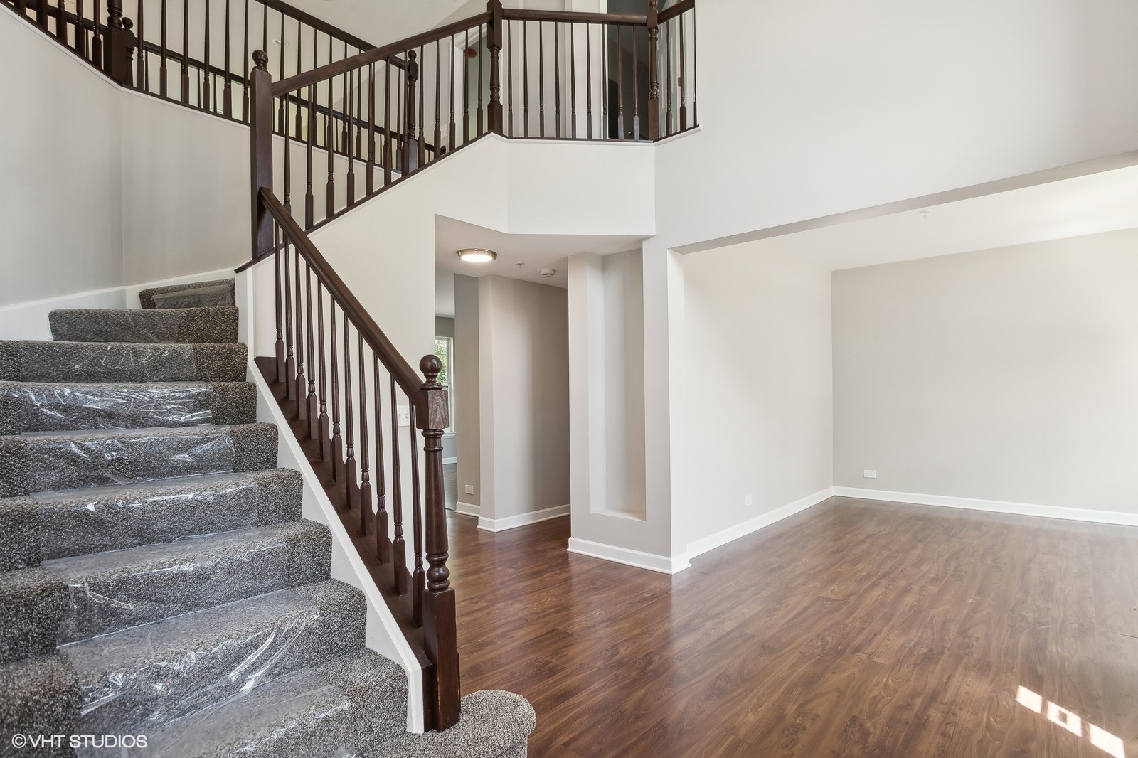 1489 Fox Path Lane Hoffman Estates, IL 60192 - Photo 12 of 27 a view of entryway
