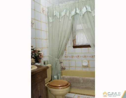 160 Old Forge Road Monroe Township, NJ 08831 - Photo 4 of 8 Gallery Image 4