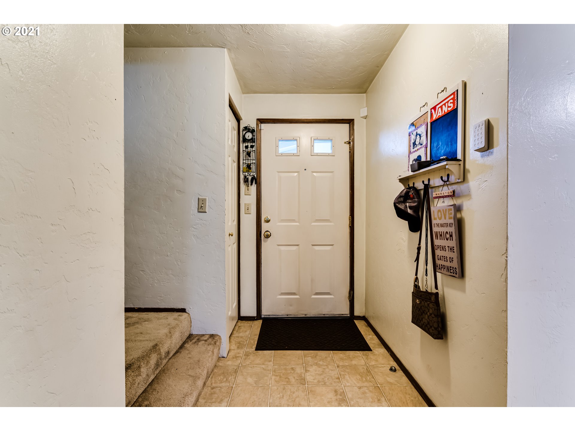 146 South 63rd Street Springfield, OR 97478 - Photo 4 of 27