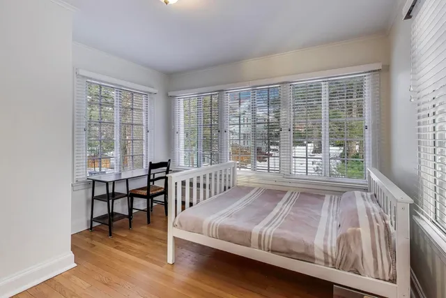 $2,950 | 1632 Wesley Avenue, Evanston, IL 60201