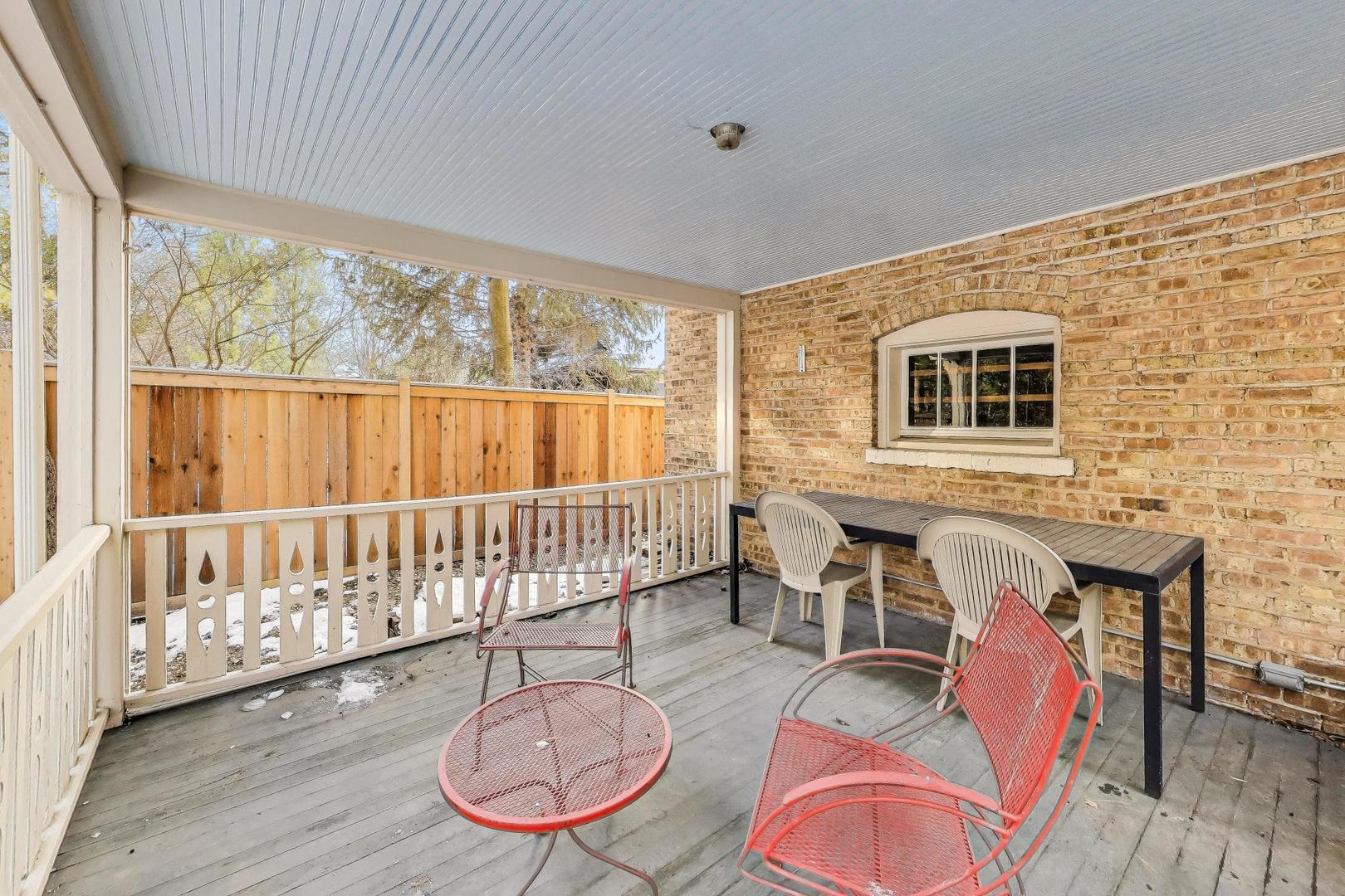 1632 Wesley Avenue Evanston, IL 60201 - Photo 19 of 25