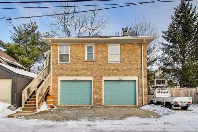 $2,950 | 1632 Wesley Avenue, Evanston, IL 60201