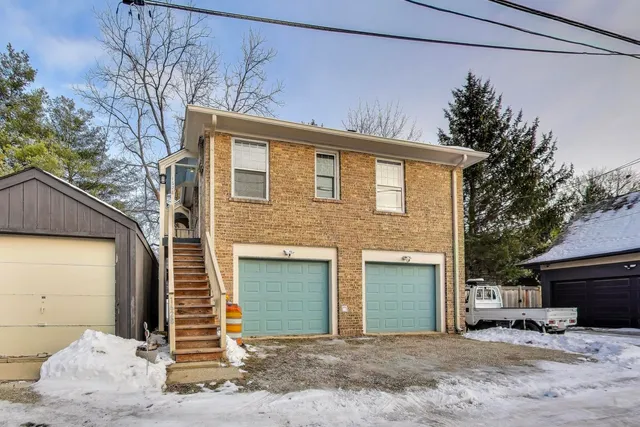 $2,950 | 1632 Wesley Avenue, Evanston, IL 60201