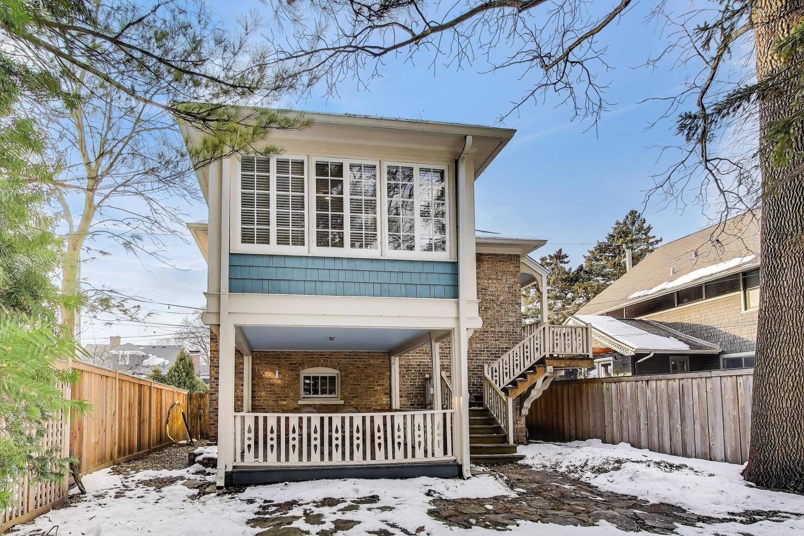 1632 Wesley Avenue Evanston, IL 60201 - Photo 3 of 25