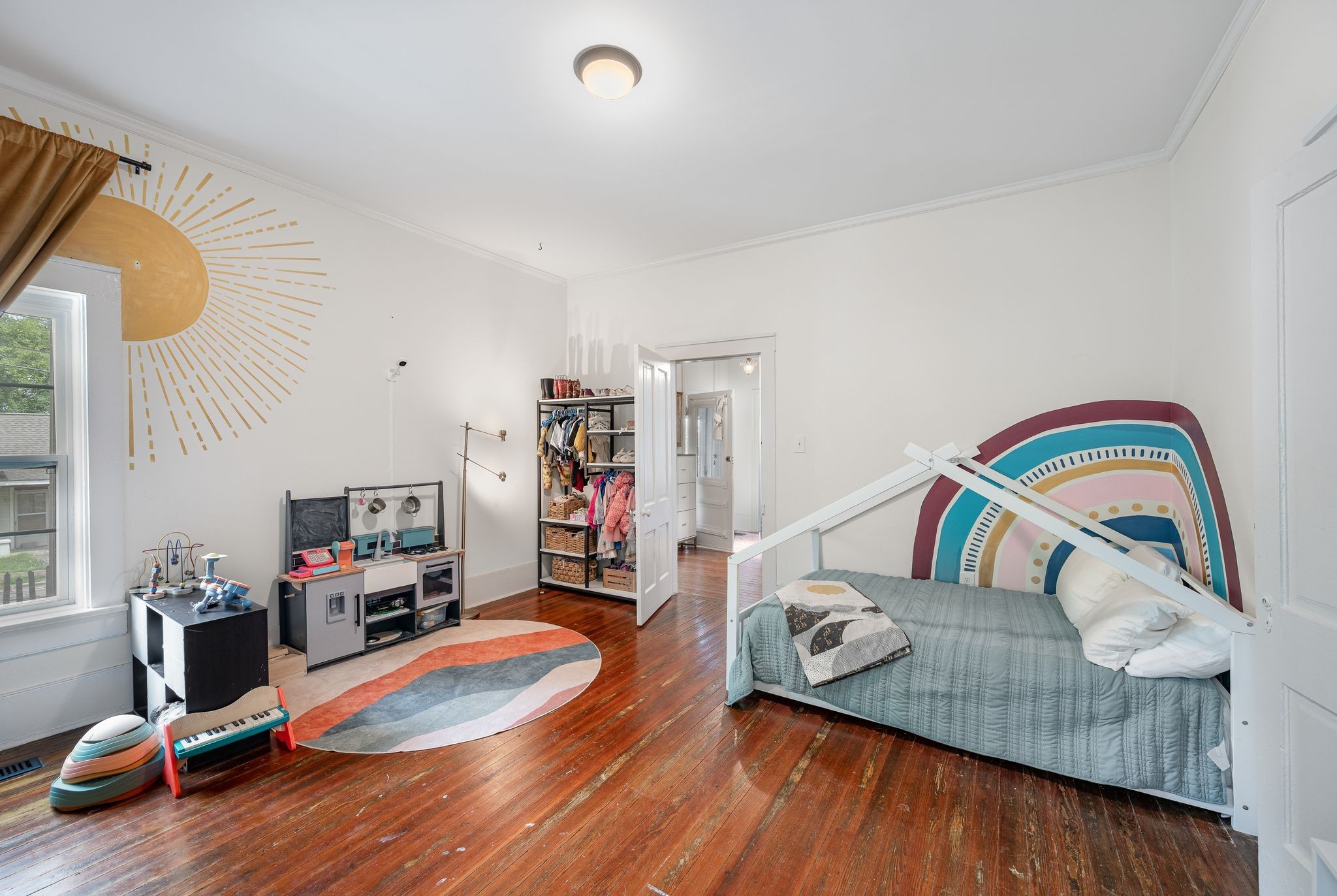 311 West 13th Street Columbia, TN 38401 - Photo 20 of 47 a living room with furniture and a wooden floor