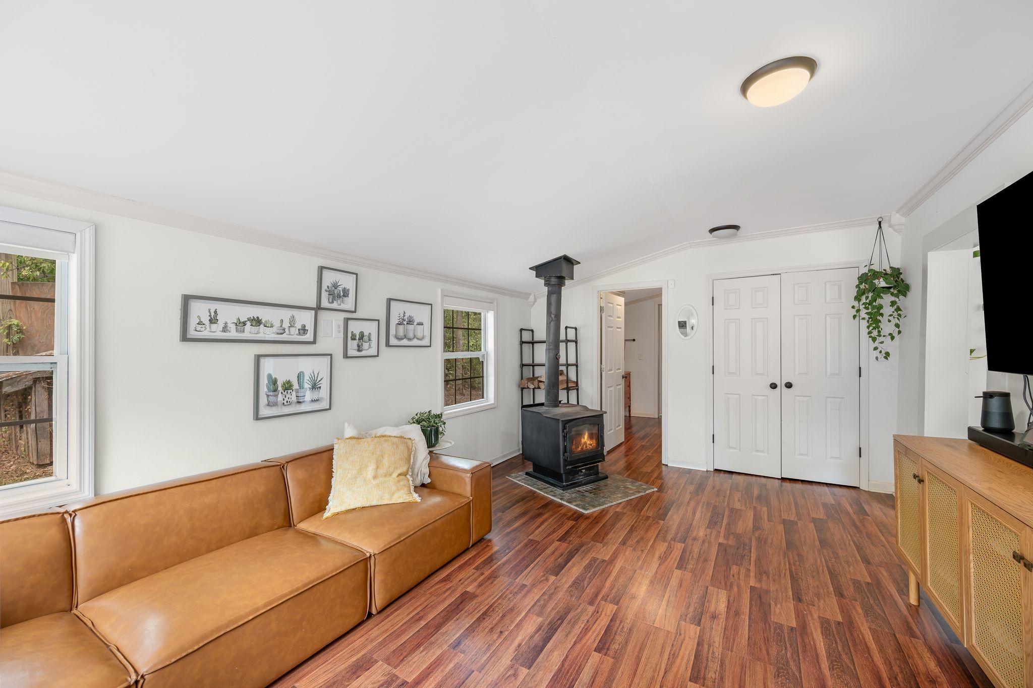 311 West 13th Street Columbia, TN 38401 - Photo 8 of 47 a living room with furniture and a flat screen tv