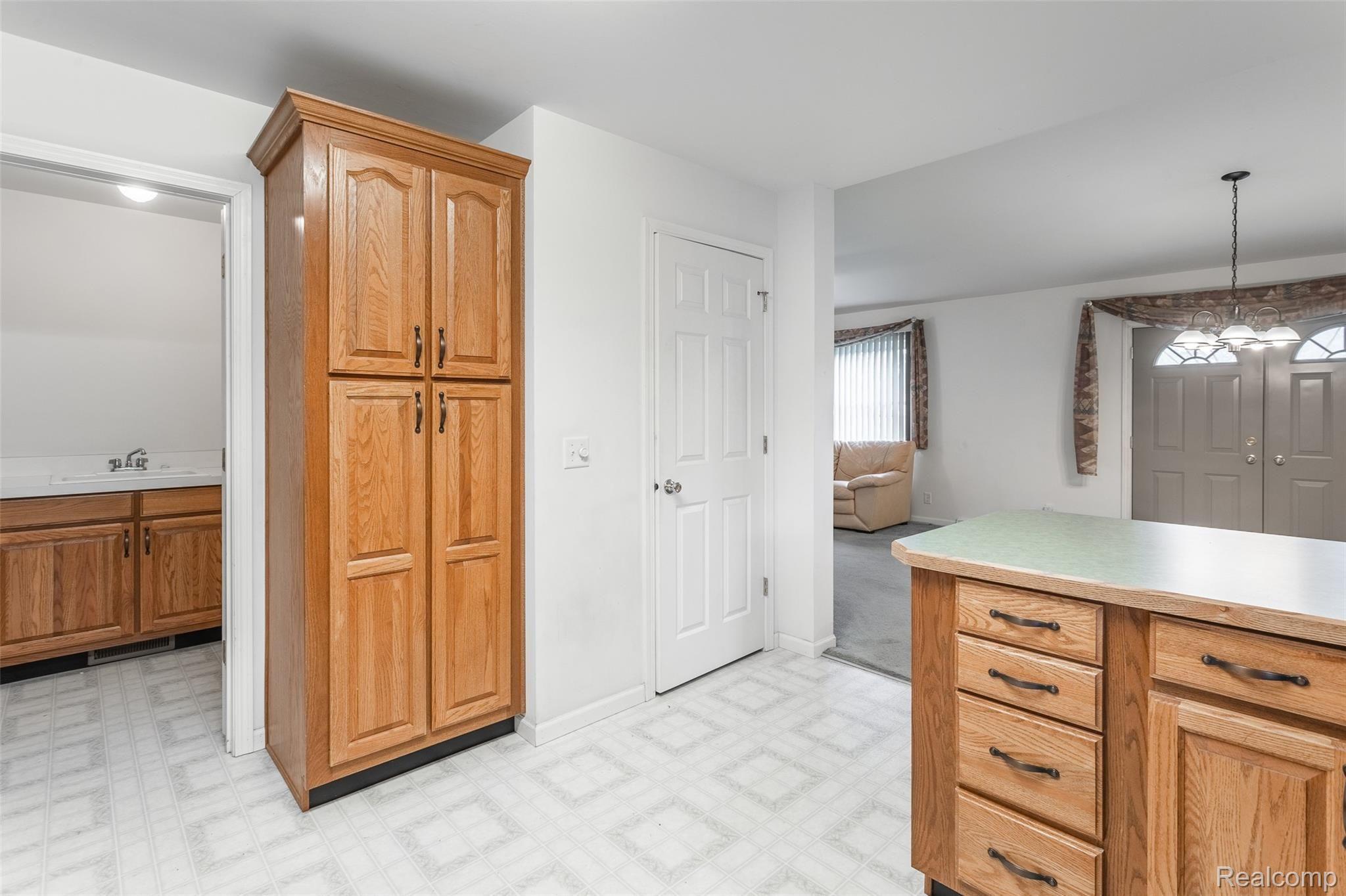 34154 Van Born Road Wayne, MI 48184 - Photo 20 of 29 Van Boren-13.jpg