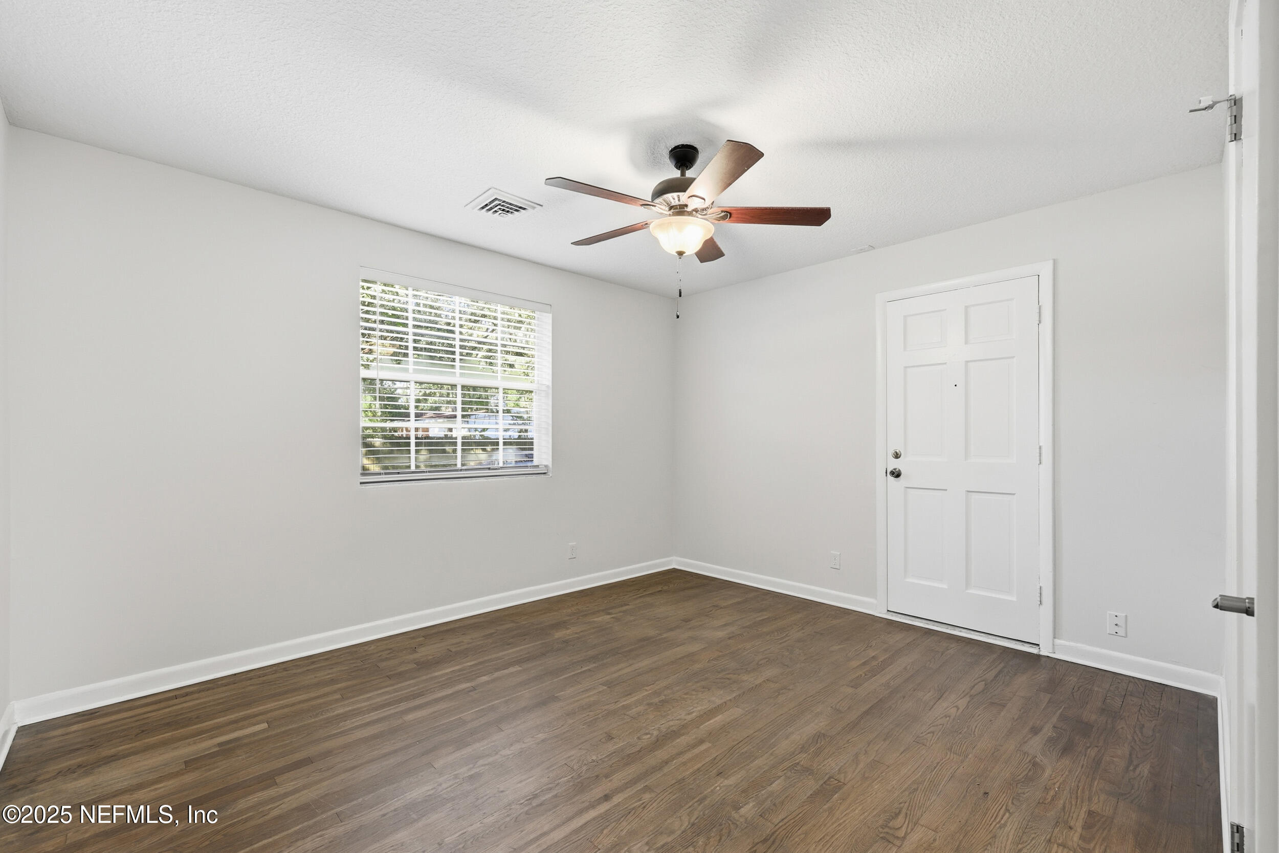 5201 Royce Avenue Jacksonville, FL 32205 - Photo 22 of 34 a view of an empty room with a window