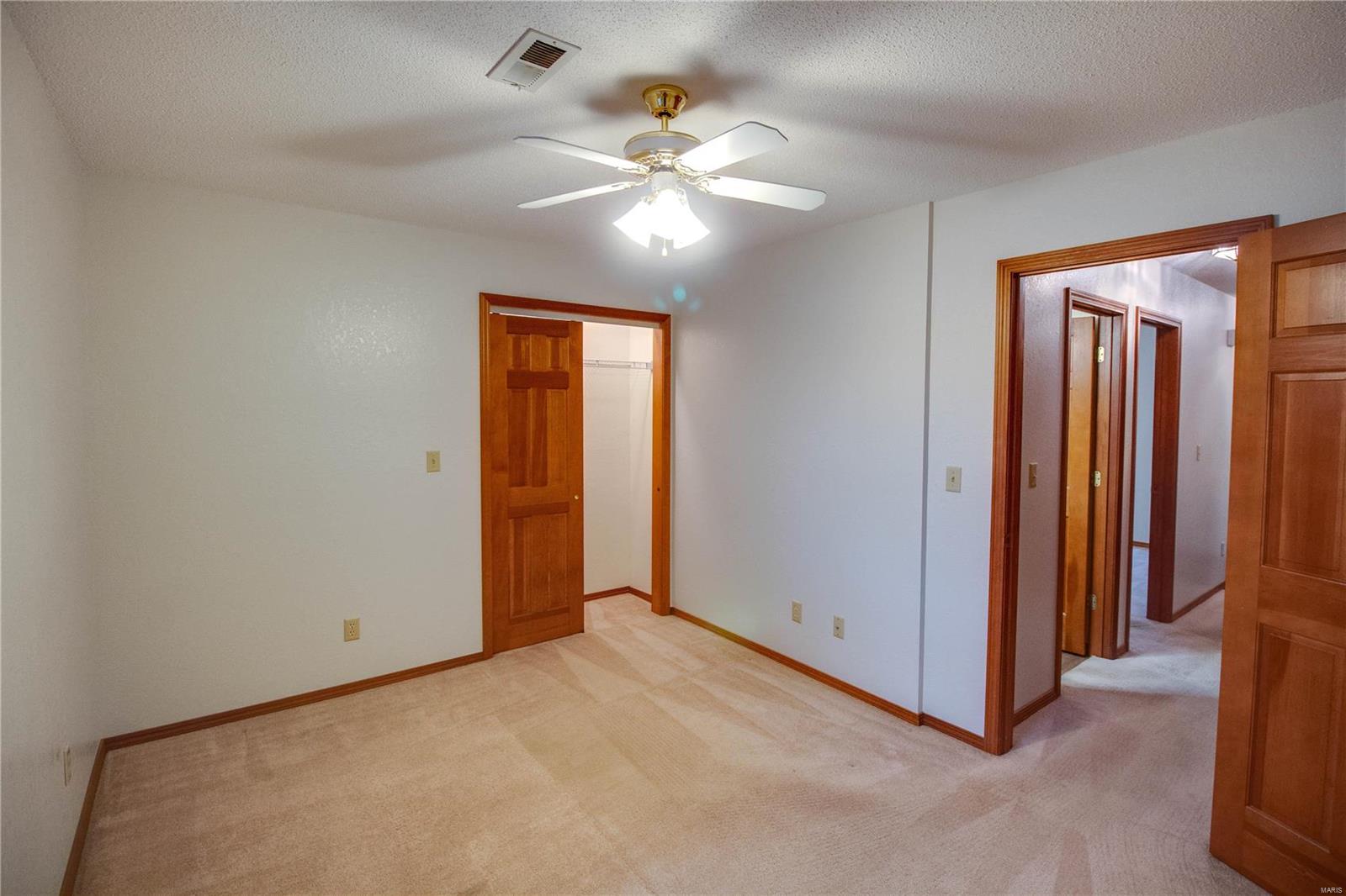 4525 Moonlight Way Alton, IL 62002 - Photo 19 of 28