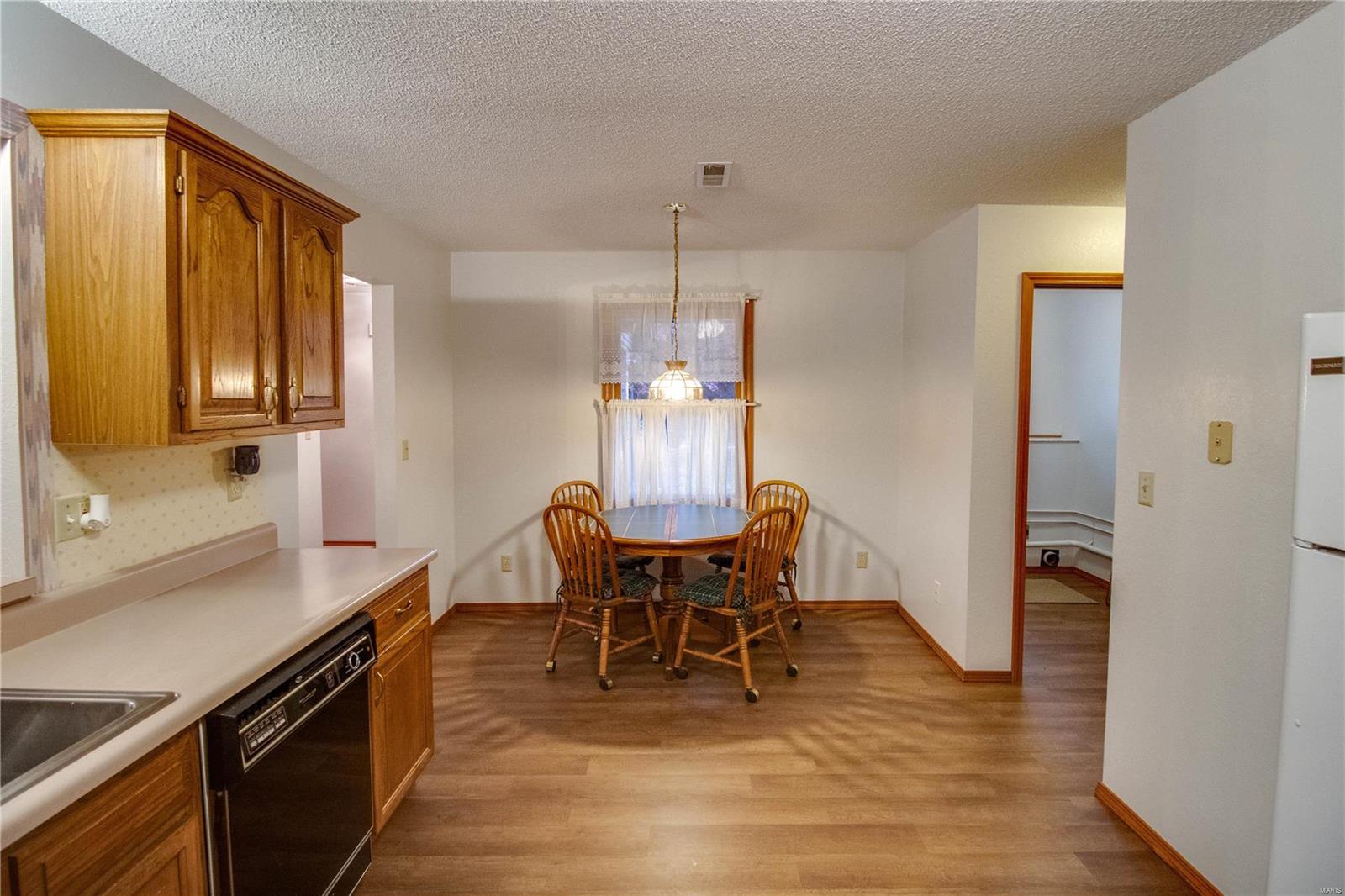 4525 Moonlight Way Alton, IL 62002 - Photo 8 of 28