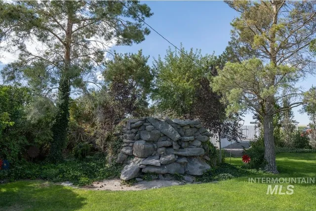 $875,000 | 650 West 800 S Road, Burley, ID 83318