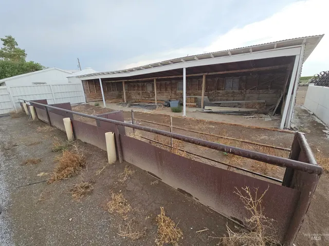 $875,000 | 650 West 800 S Road, Burley, ID 83318