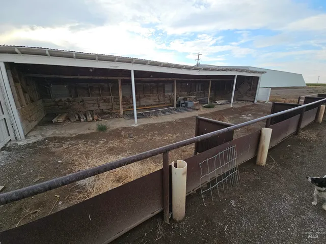 $875,000 | 650 West 800 S Road, Burley, ID 83318