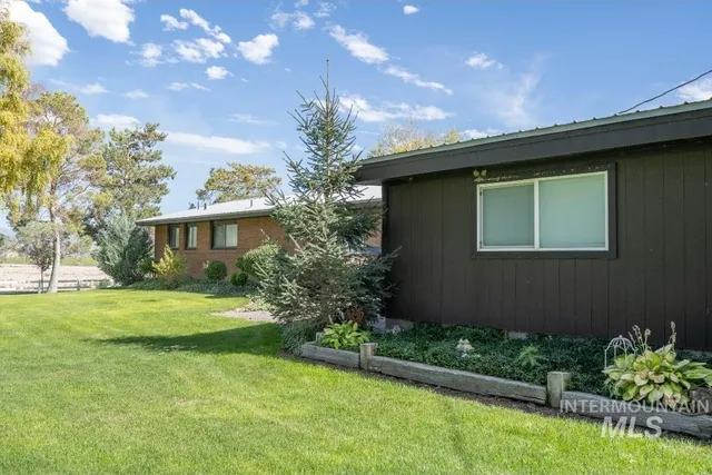 $875,000 | 650 West 800 S Road, Burley, ID 83318