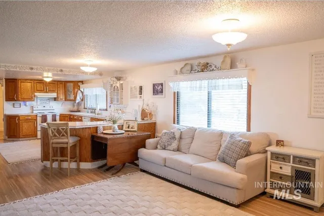 $875,000 | 650 West 800 S Road, Burley, ID 83318