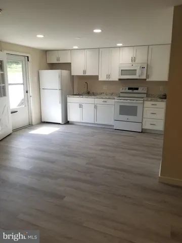 $1,425 | 163 B Passmore Road, Bechtelsville, PA 19505