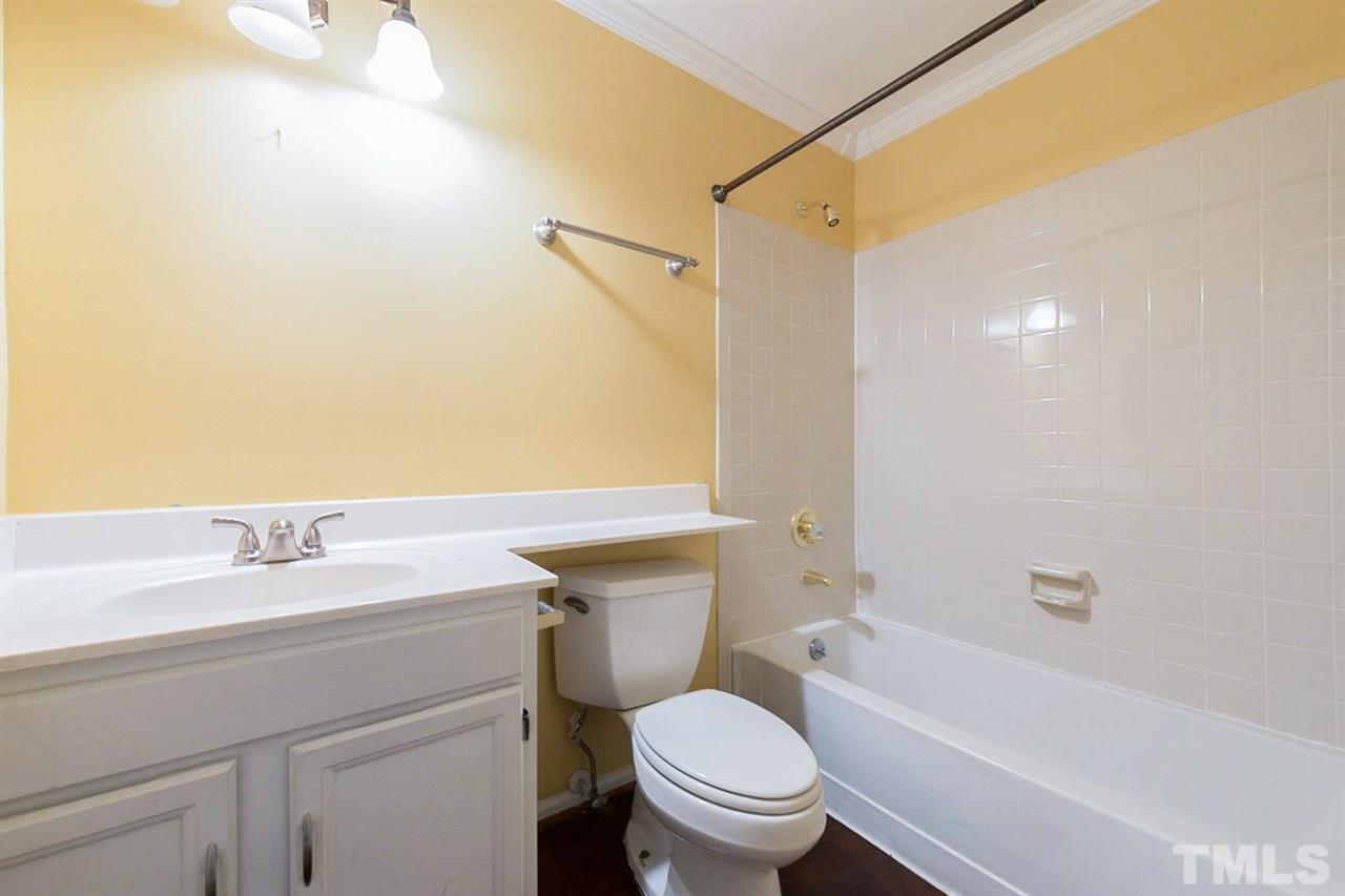 4221 Birmingham Way Raleigh, NC 27604 - Photo 16 of 20