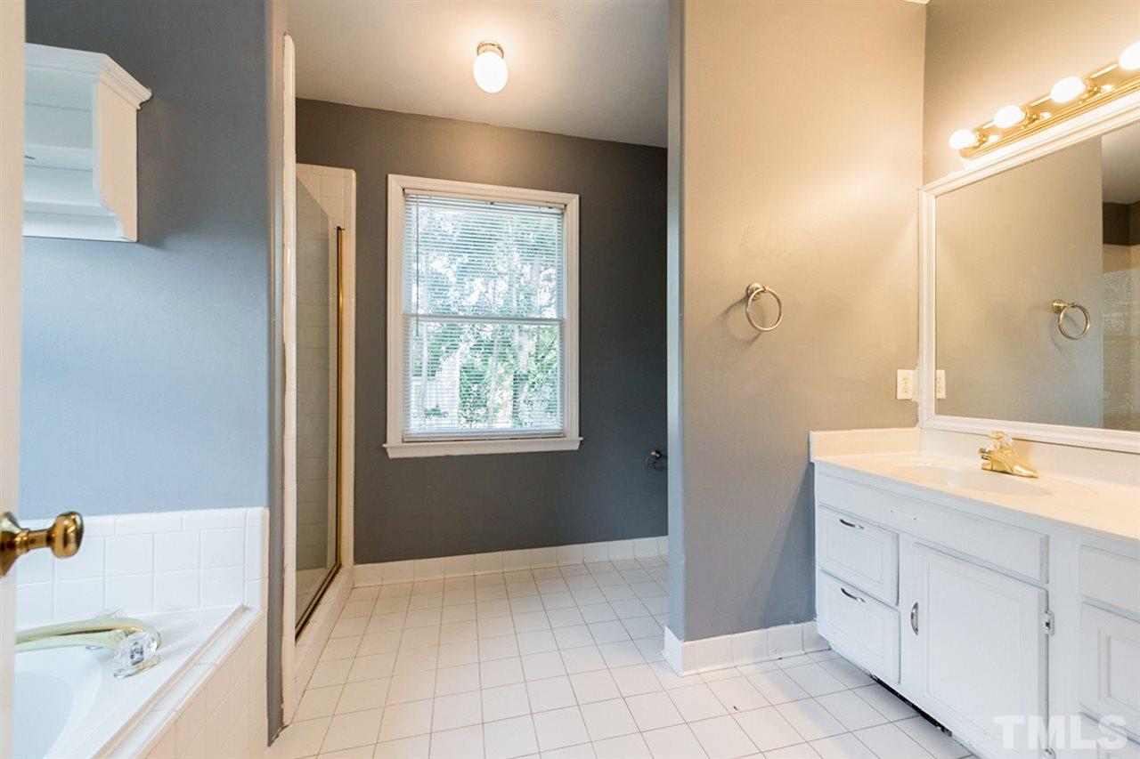 4221 Birmingham Way Raleigh, NC 27604 - Photo 4 of 20