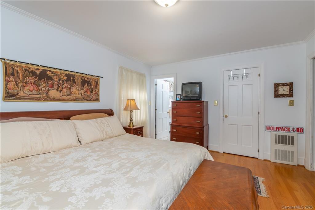 190 South Ridgecrest Street Rutherfordton, NC 28139 - Photo 22 of 26 a bedroom with a bed and a couch