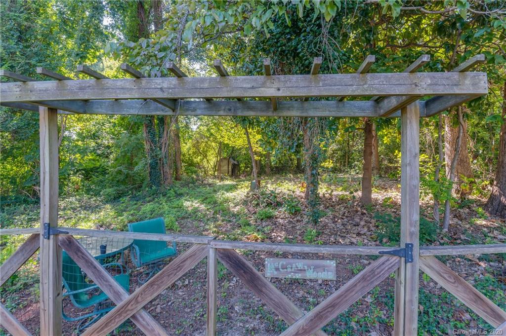 190 South Ridgecrest Street Rutherfordton, NC 28139 - Photo 6 of 26 a view of outdoor space with deck
