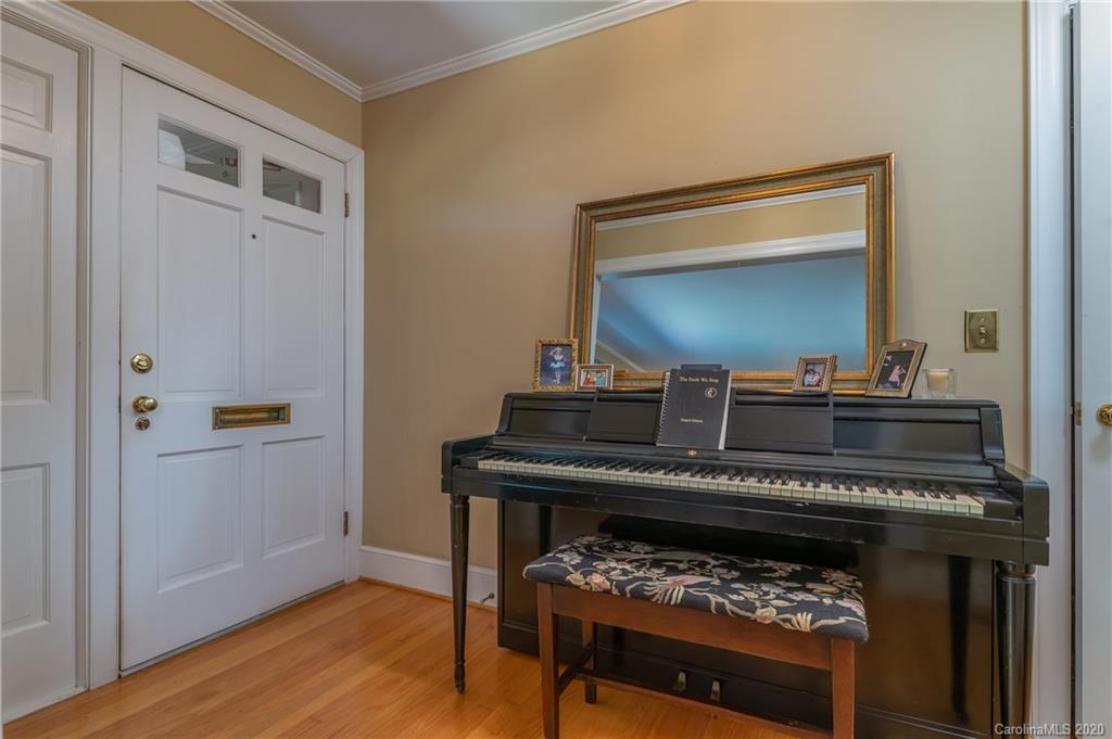 190 South Ridgecrest Street Rutherfordton, NC 28139 - Photo 10 of 26 a living room with furniture and a piano