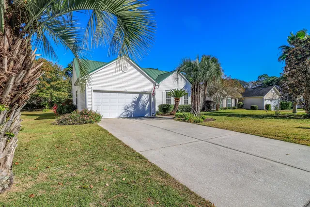 $789,900 | 434 South Piazza Court, Mount Pleasant, SC 29464