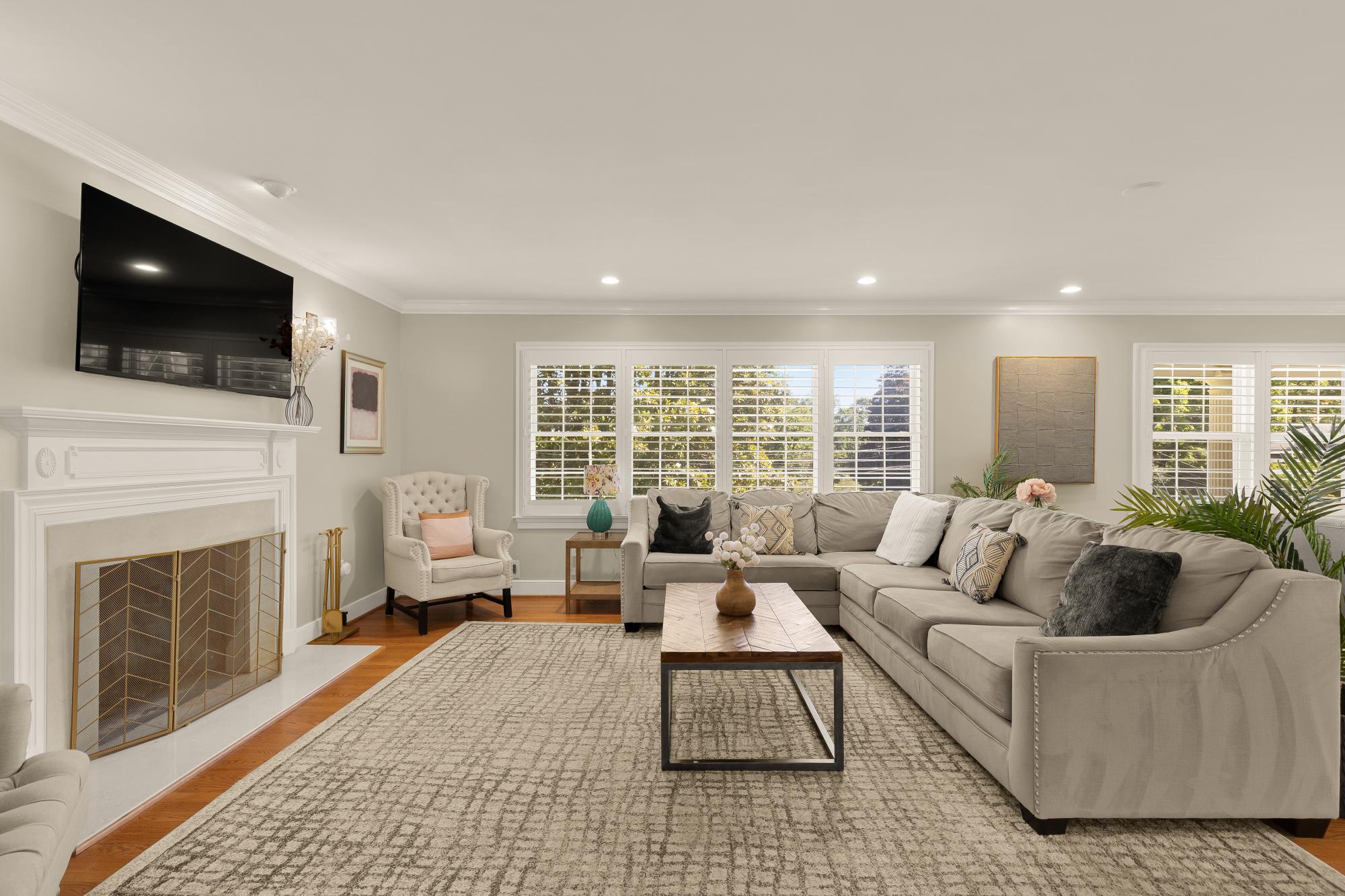 1832 Briar Ridge Court McLean, VA 22101 - Photo 7 of 43 Expansive living filled with natural light