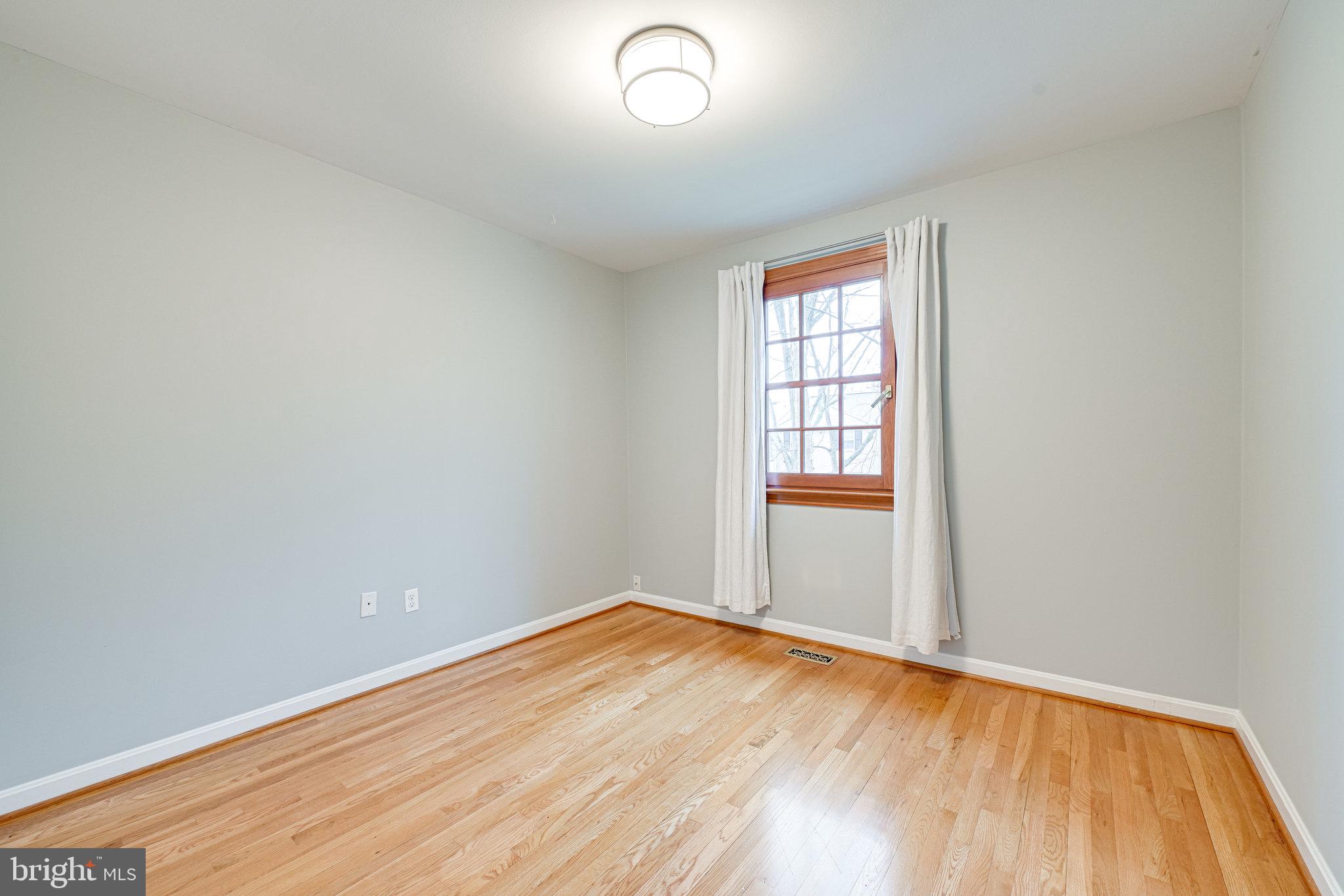 9756 Ranger Road Fairfax, VA 22030 - Photo 23 of 38 Gallery Image 23
