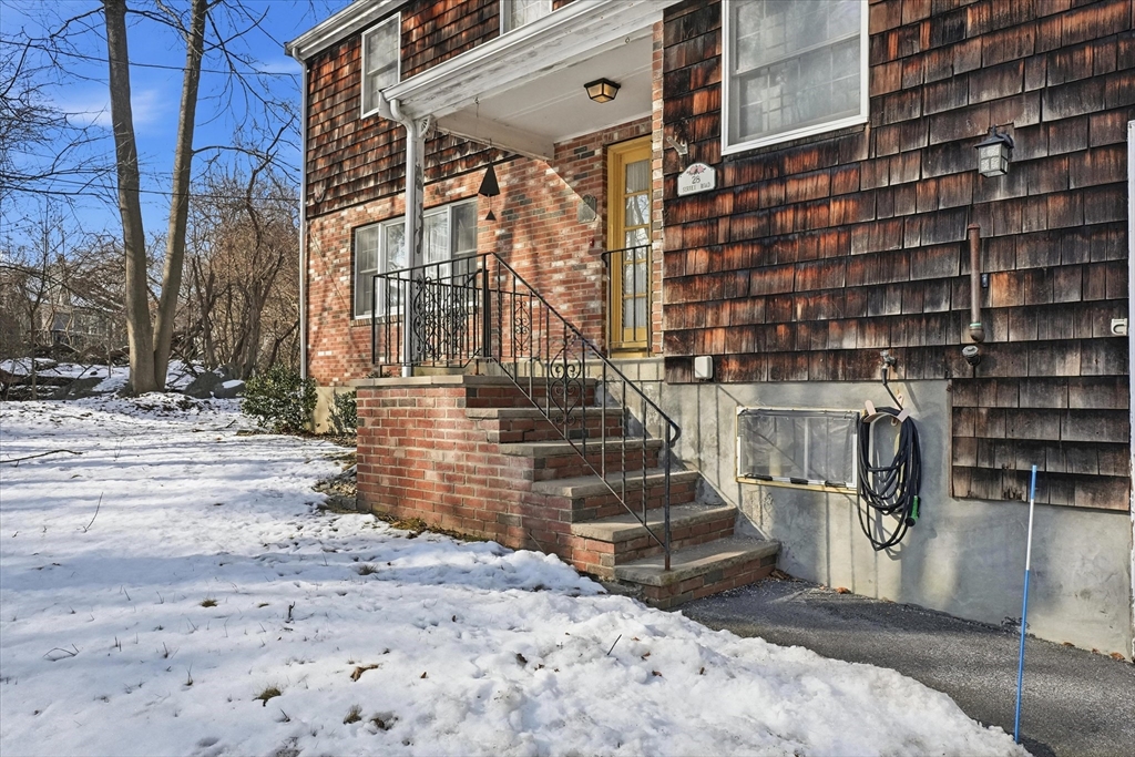 28 Surrey Road Salem, MA 01970 - Photo 33 of 42